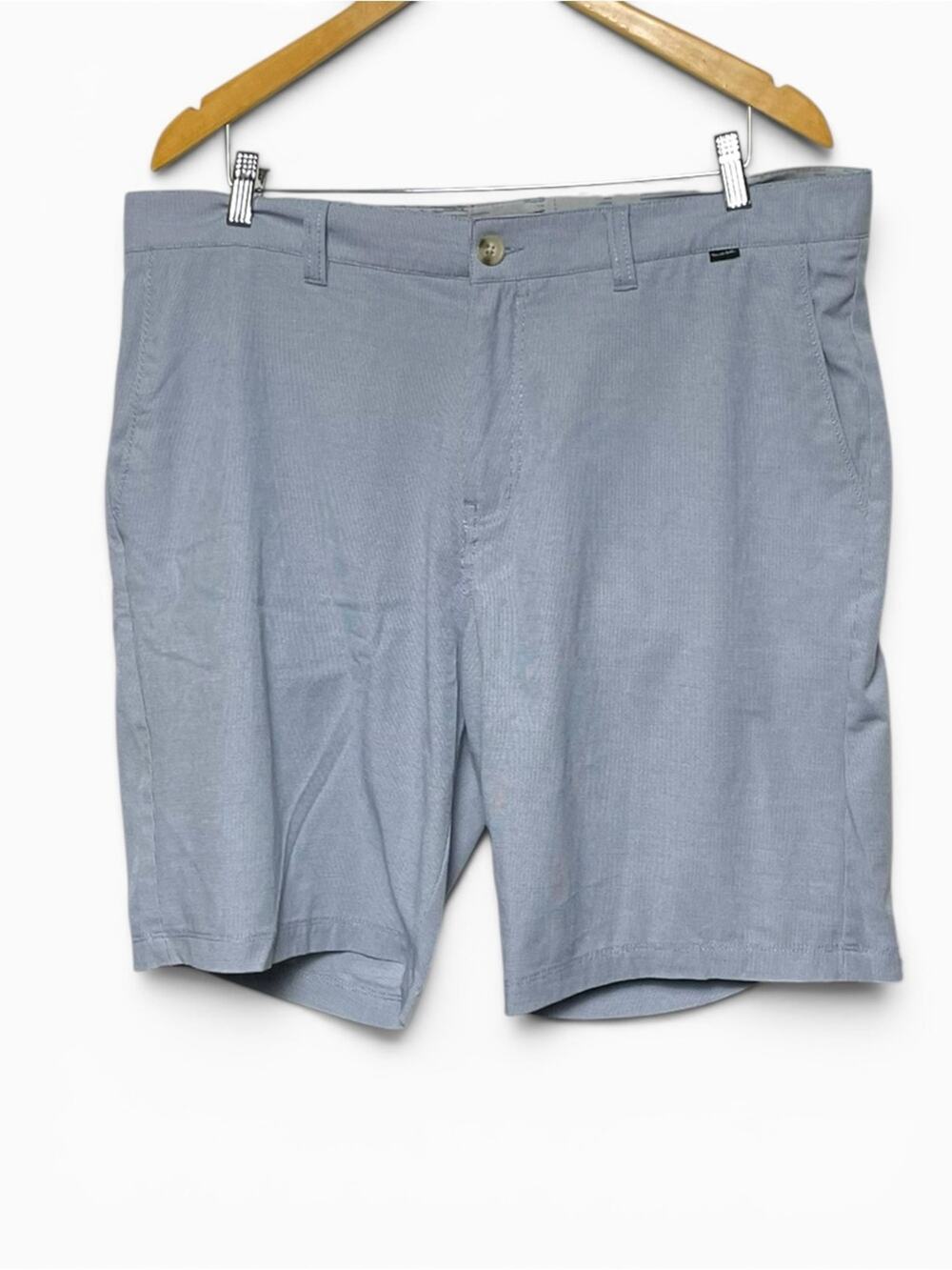 Travis Mathew Men's Light grey Flat Front golf Shorts size 38